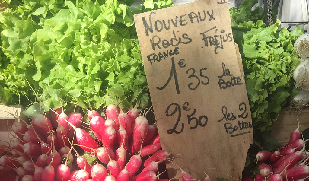 Photo-St-Tropez-Farmers-Market